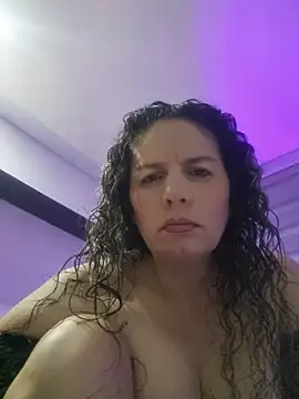 Snapshot of Nina_vallon chatting on July 17, 10:34 am Nina vallon online show from July 17, 10:34 am