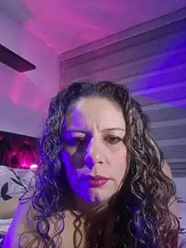 Snapshot of Nina_vallon chatting on June 12, 10:35 am Nina vallon online show from June 12, 10:35 am