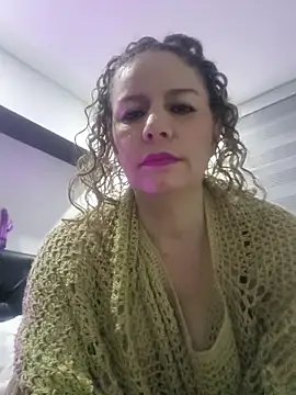 Snapshot of Nina_vallon chatting on June 11, 10:34 am Nina vallon online show from June 11, 10:34 am
