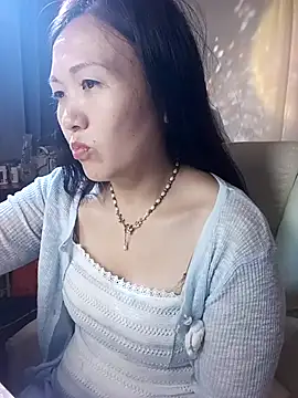 Snapshot of Joanna1122 chatting on December 2, 1:28 am Joanna1122 online show from December 2, 1:28 am