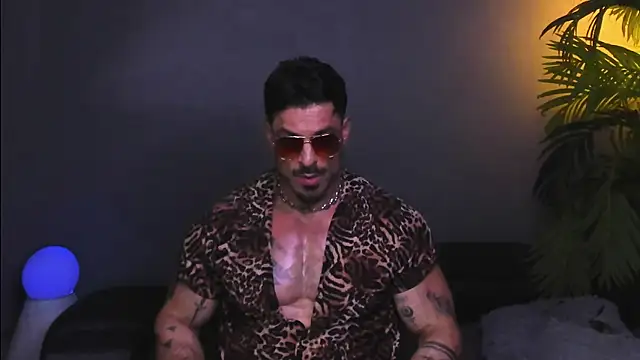 dennis cox1 online show from December 4, 8:13 am