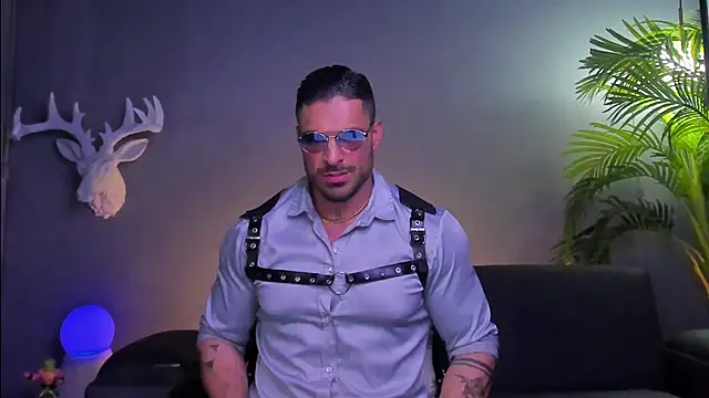 dennis cox1 online show from December 14, 5:24 am