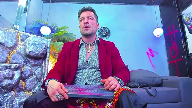 Snapshot of dennis_cox1 chatting on September 20, 4:17 am dennis cox1 online show from September 20, 4:17 am