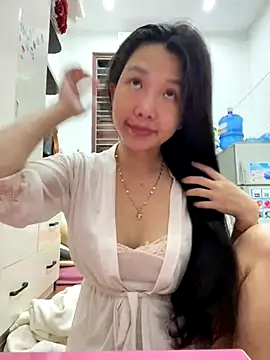 Miumieu online show from December 4, 2:27 pm