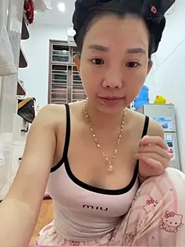 Miumieu online show from November 22, 1:32 pm