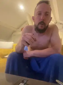 AZOPMOB18999 online show from March 20, 10:44 pm