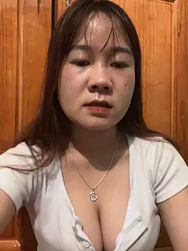 qinejr37 online show from October 15, 10:40 pm