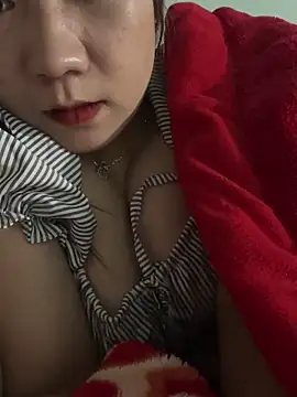 Snapshot of qinejr37 chatting on November 23, 1:54 pm qinejr37 online show from November 23, 1:54 pm