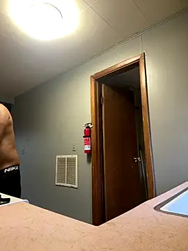 Kingstrokezxx online show from November 13, 9:30 pm