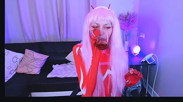 Snapshot of Mia_meowXkiss chatting on September 24, 4:02 pm Mia meowXkiss online show from September 24, 4:02 pm