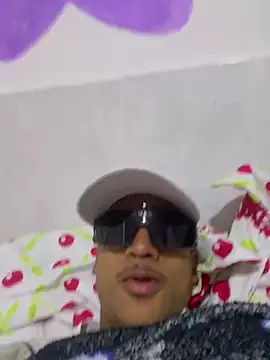 Snapshot of Danpol_21sex chatting on June 23, 1:58 am Danpol 21sex online show from June 23, 1:58 am