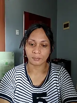 Snapshot of missruffa chatting on July 28, 3:47 am missruffa online show from July 28, 3:47 am