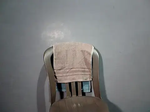 missruffa online show from November 19, 5:18 am