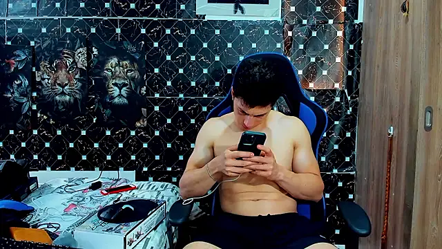 javiersexymann online show from March 11, 8:03 pm