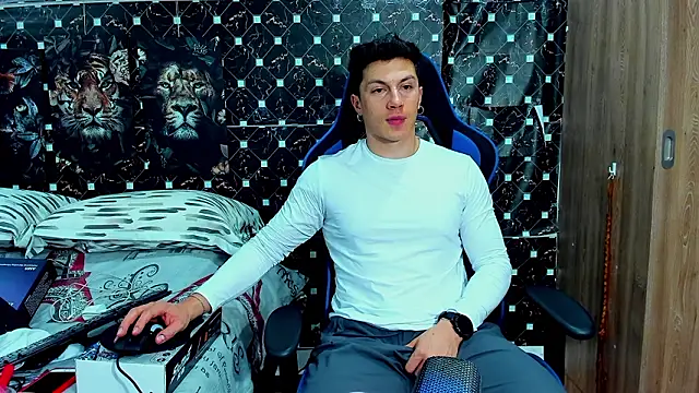 javiersexymann online show from February 27, 6:46 am