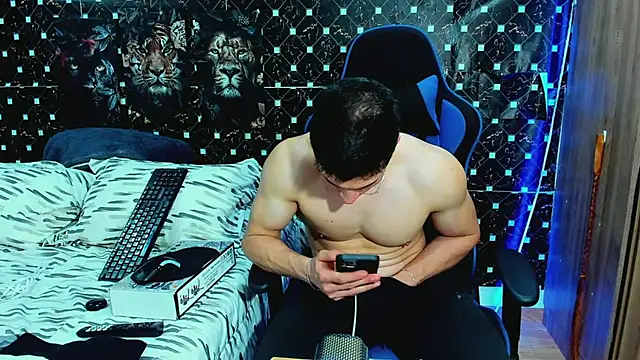Snapshot of javiersexymann chatting on July 1, 5:52 am javiersexymann online show from July 1, 5:52 am