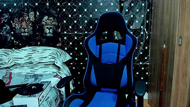 javiersexymann online show from March 4, 6:10 am