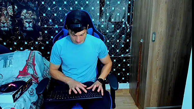 javiersexymann online show from January 9, 10:39 pm