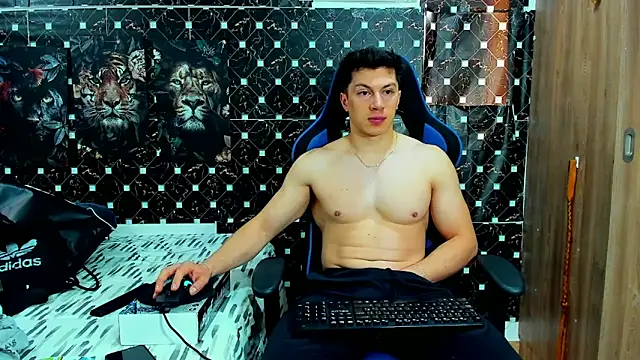 javiersexymann online show from May 7, 9:51 pm