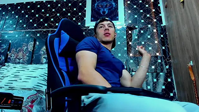 javiersexymann online show from January 14, 9:18 pm