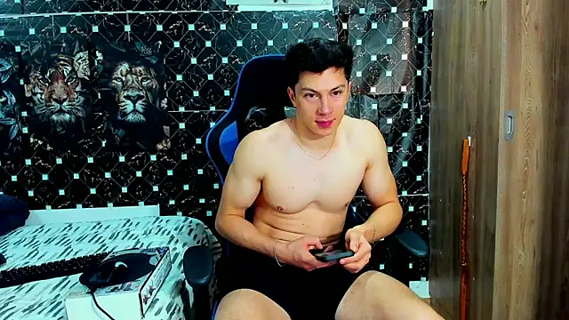 javiersexymann online show from May 15, 9:02 pm