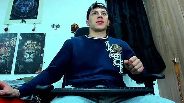 javiersexymann online show from February 26, 5:13 am