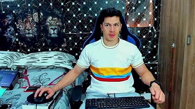 javiersexymann online show from February 26, 6:41 pm