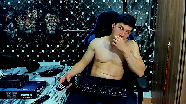 javiersexymann online show from March 23, 5:18 am