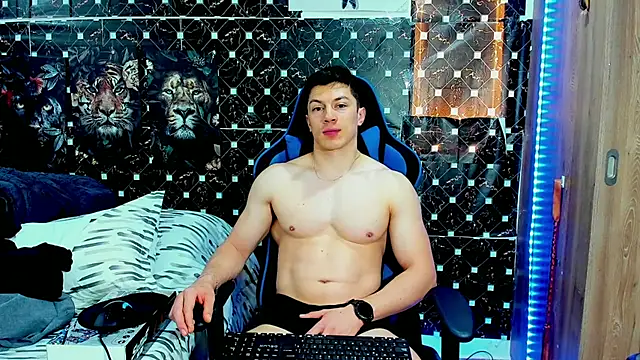 Snapshot of javiersexymann chatting on July 9, 5:01 pm javiersexymann online show from July 9, 5:01 pm