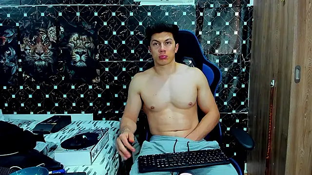 javiersexymann online show from March 16, 10:12 pm