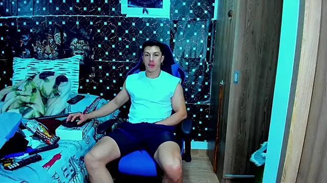 javiersexymann online show from December 5, 8:50 pm