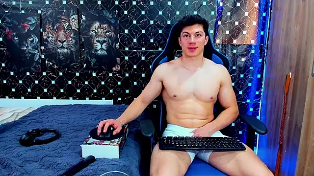 javiersexymann online show from May 26, 9:13 pm