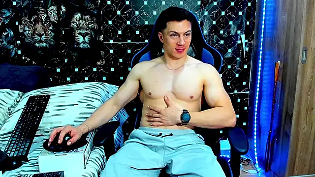 Snapshot of javiersexymann chatting on July 21, 4:36 am javiersexymann online show from July 21, 4:36 am