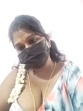 Snapshot of chaitara-reddy chatting on September 11, 8:14 am chaitara-reddy online show from September 11, 8:14 am