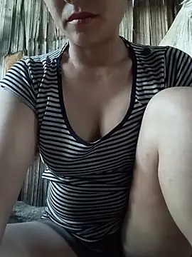 Snapshot of Mini3333 chatting on June 23, 11:47 pm Mini3333 online show from June 23, 11:47 pm