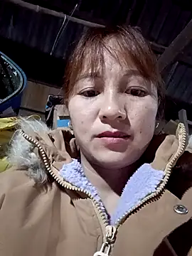 Snapshot of Mini3333 chatting on February 16, 10:51 pm Mini3333 online show from February 16, 10:51 pm