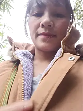 Snapshot of Mini3333 chatting on November 21, 12:09 am Mini3333 online show from November 21, 12:09 am