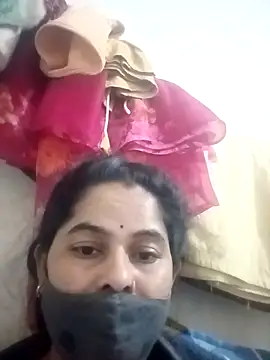 Snapshot of JULEE-740 chatting on November 10, 3:55 am JULEE-740 online show from November 10, 3:55 am