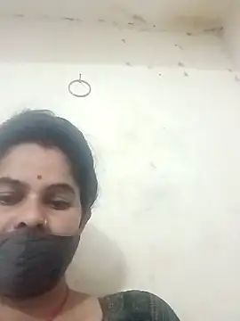 Snapshot of JULEE-740 chatting on November 8, 3:37 pm JULEE-740 online show from November 8, 3:37 pm