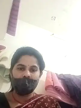 Snapshot of JULEE-740 chatting on November 13, 9:24 am JULEE-740 online show from November 13, 9:24 am