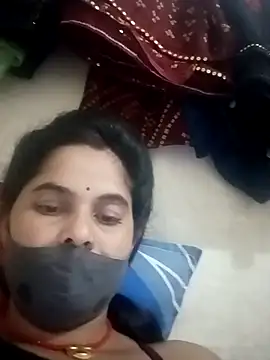 Snapshot of JULEE-740 chatting on October 28, 3:22 pm JULEE-740 online show from October 28, 3:22 pm