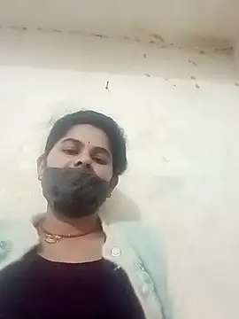 Snapshot of JULEE-740 chatting on December 4, 3:00 pm JULEE-740 online show from December 4, 3:00 pm