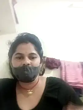 Snapshot of JULEE-740 chatting on October 27, 1:06 am JULEE-740 online show from October 27, 1:06 am