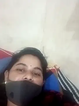 Snapshot of JULEE-740 chatting on October 28, 2:45 am JULEE-740 online show from October 28, 2:45 am