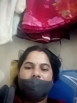 Snapshot of JULEE-740 chatting on November 2, 11:43 pm JULEE-740 online show from November 2, 11:43 pm