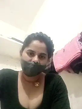 Snapshot of JULEE-740 chatting on October 30, 7:06 am JULEE-740 online show from October 30, 7:06 am