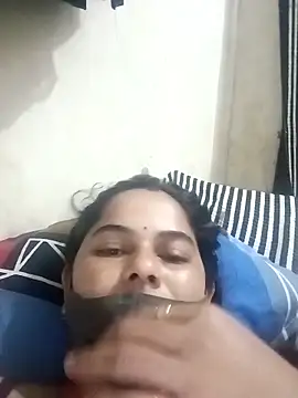 Snapshot of JULEE-740 chatting on October 26, 12:33 am JULEE-740 online show from October 26, 12:33 am