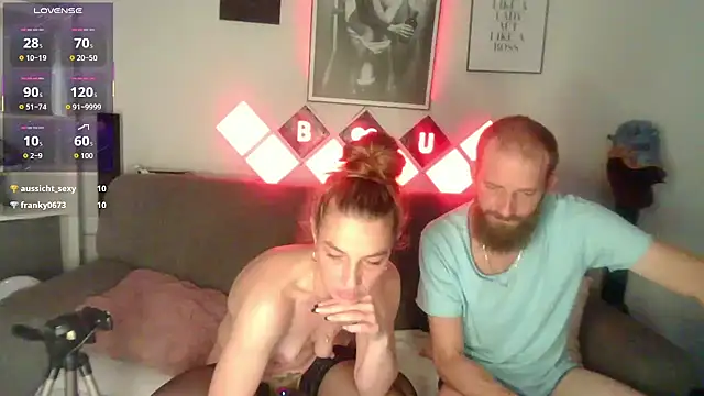 XBellaXundXUweX online show from November 5, 10:46 pm