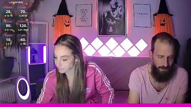 Snapshot of XBellaXundXUweX chatting on October 11, 7:15 pm XBellaXundXUweX online show from October 11, 7:15 pm