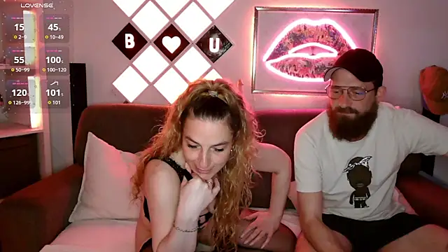 XBellaXundXUweX online show from March 19, 9:15 pm